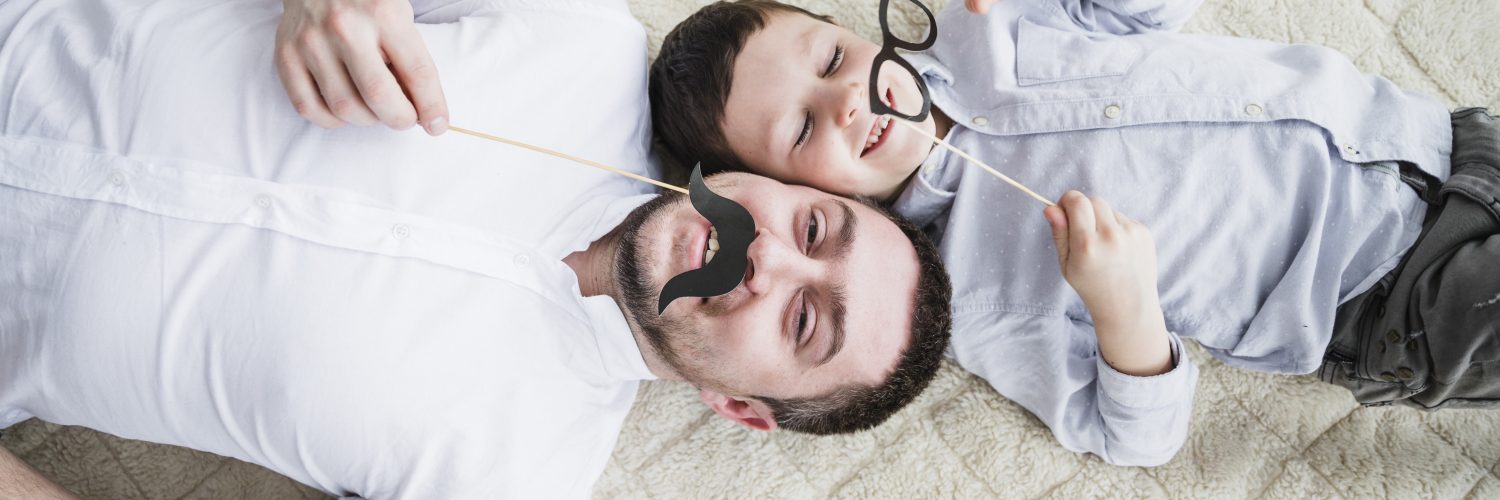Giochi di ruolo tra papà e figlio